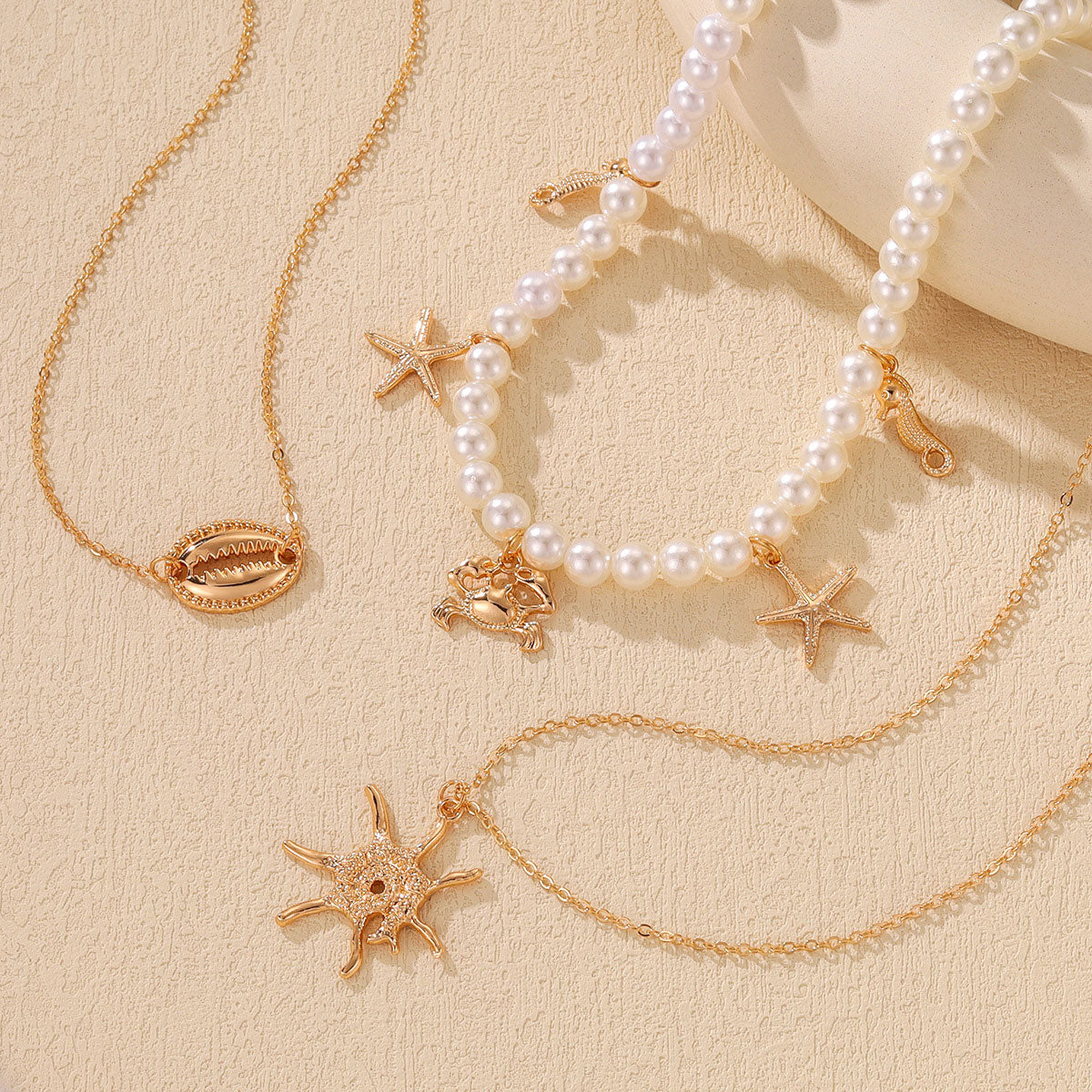 🌊Halsband med snäckor och sjöstjärnor i havsstil🐚