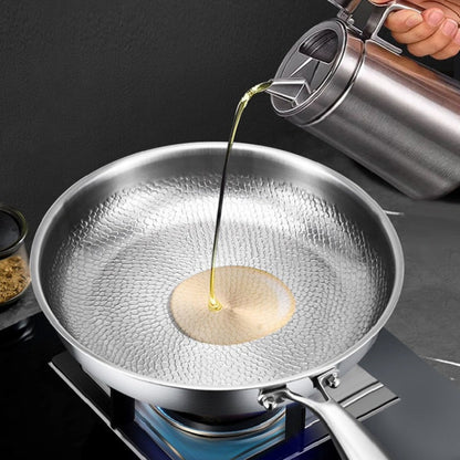 Stekpanna i titanlegering, non-stick yta, teflonfri