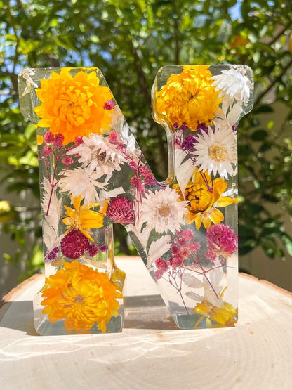 🌸Nattlampa med blommor i harts