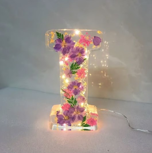🌸Nattlampa med blommor i harts