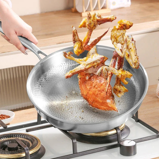 Stekpanna i titanlegering, non-stick yta, teflonfri
